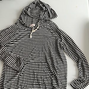 Thin hoodie, casual wear